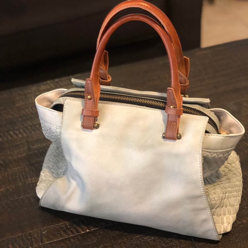 Mode Luxe leather handbag